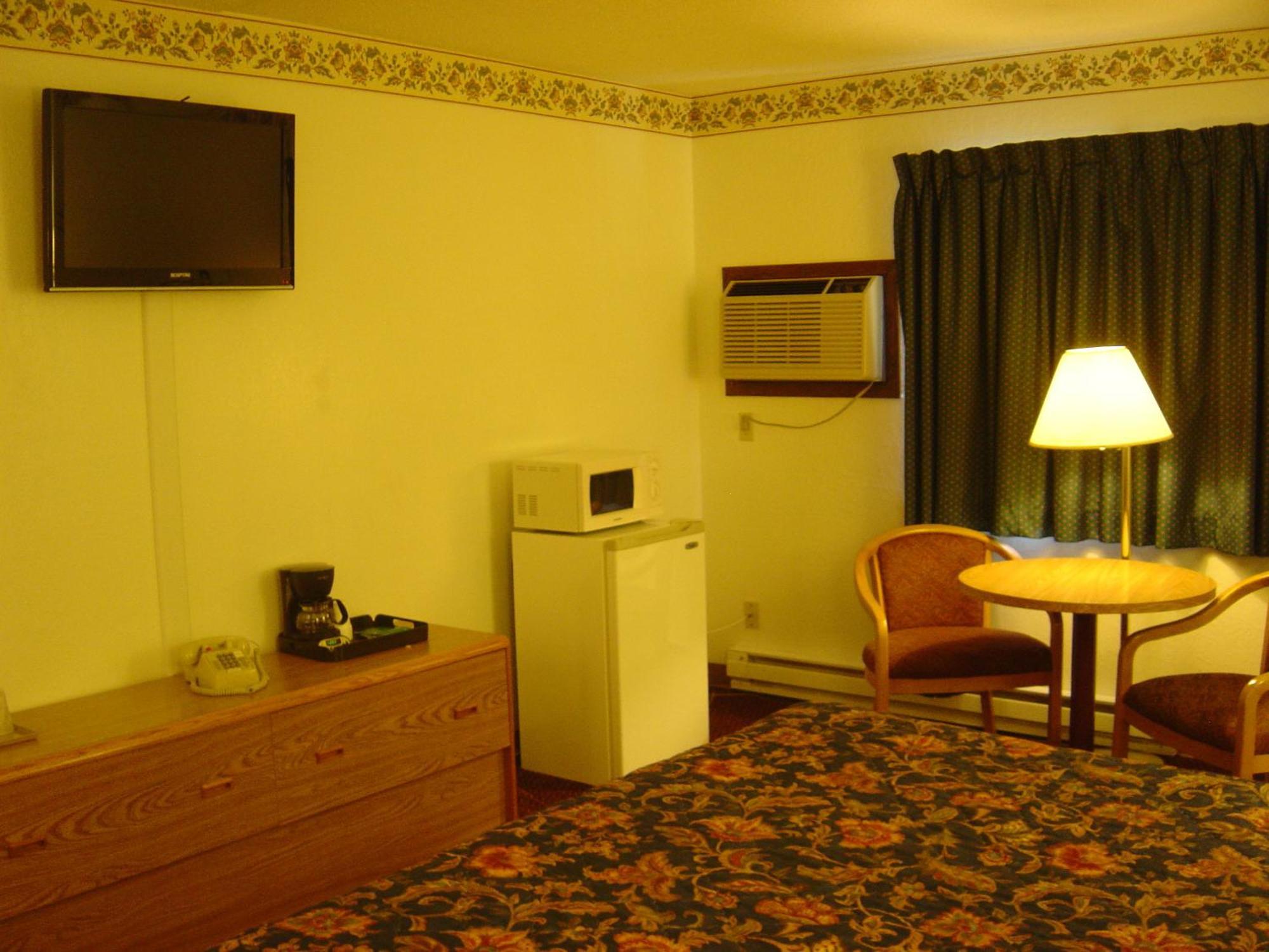Wakota And Motel 2*